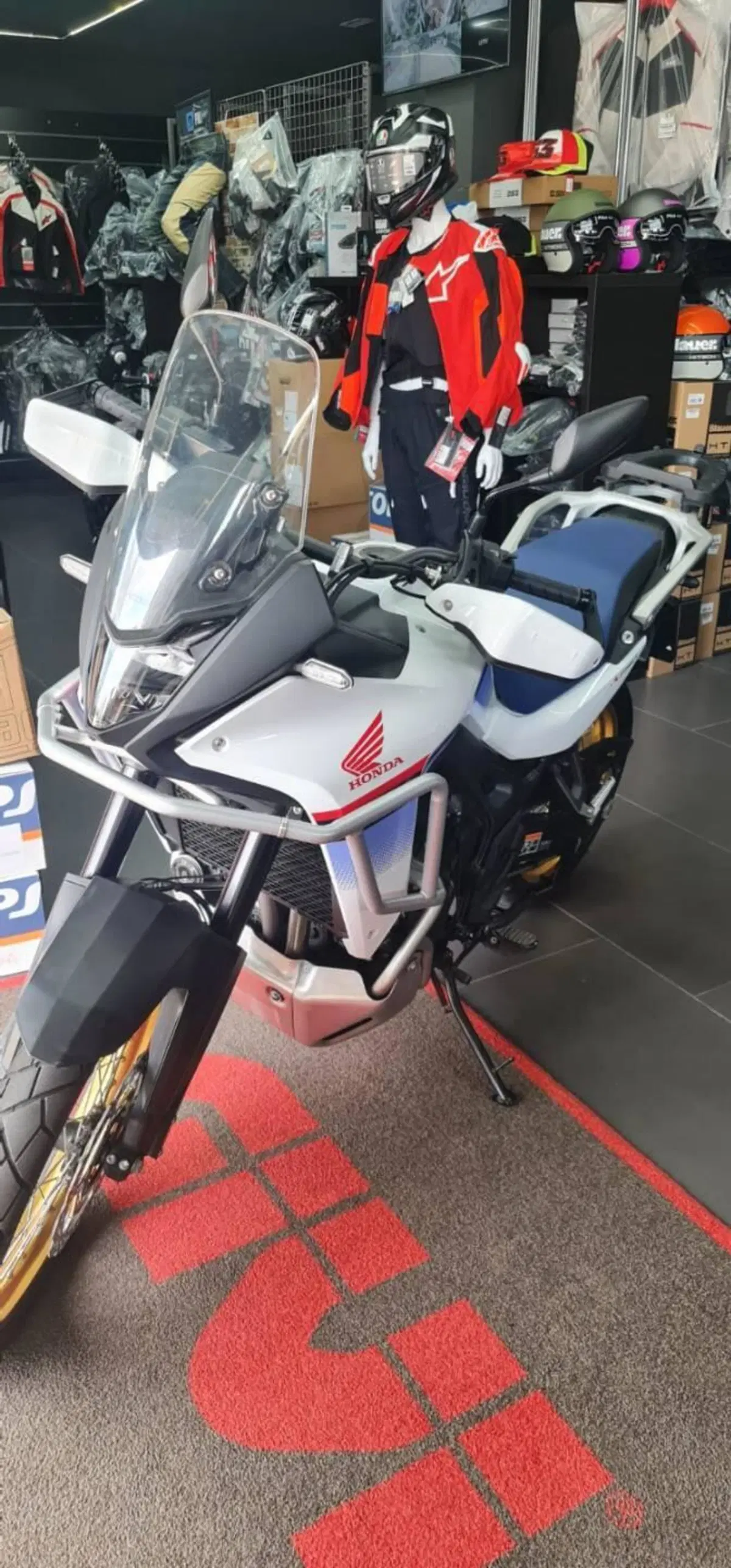 Honda Transalp XL750 (2023 - 24) (3)