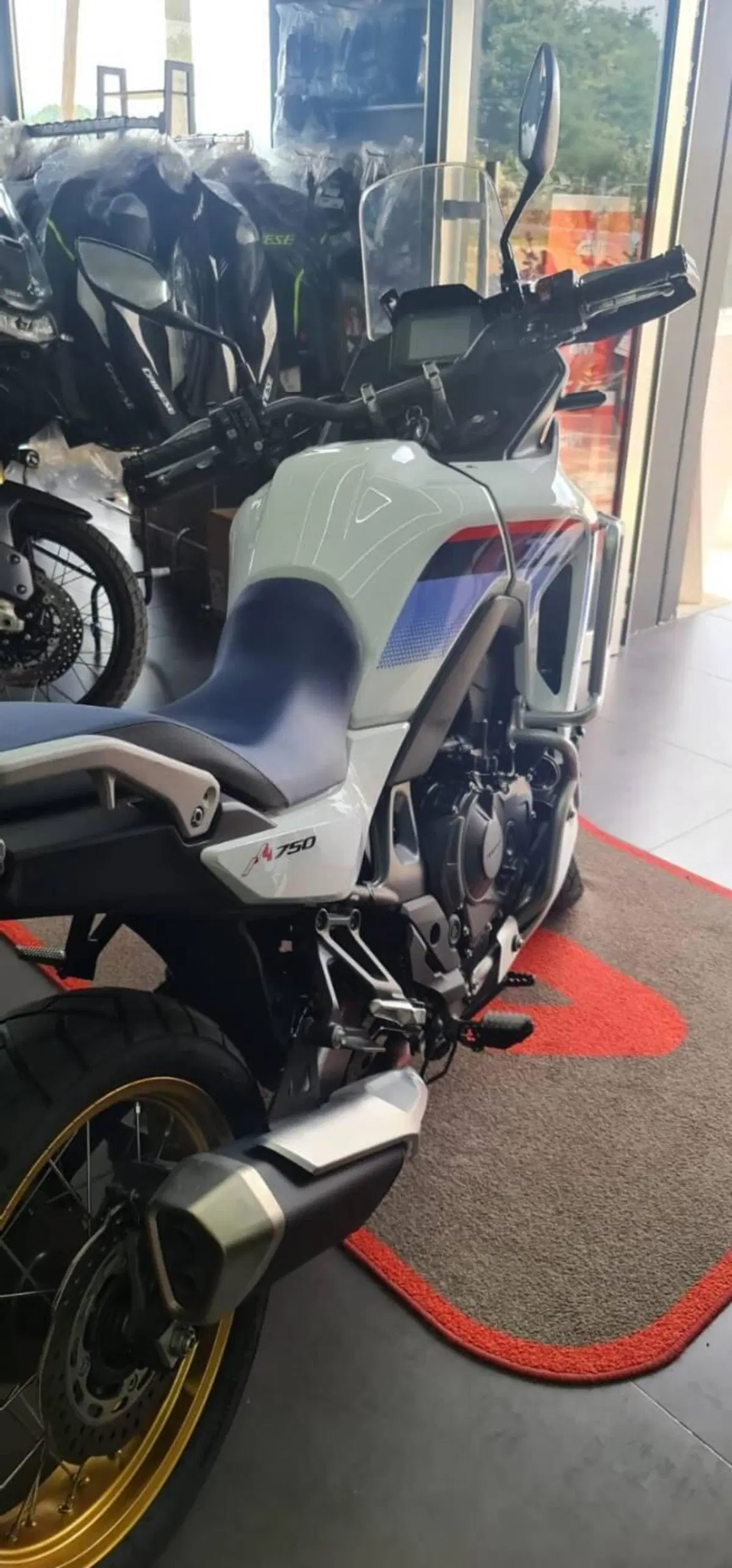Honda Transalp XL750 (2023 - 24) (9)
