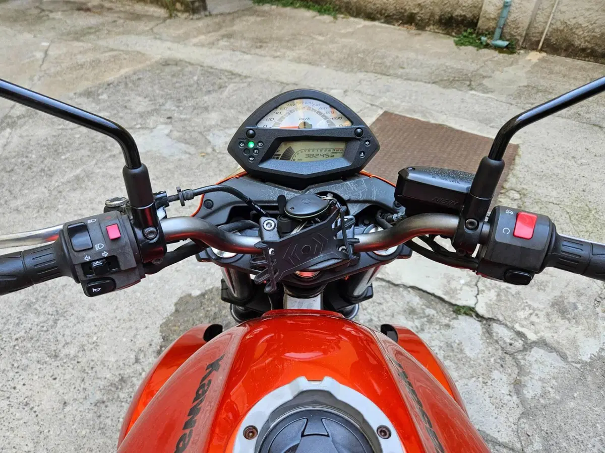Kawasaki ER-6N (2009 - 11) (13)
