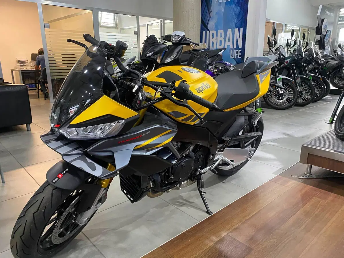 Aprilia Tuono V4 (2025 - 26) (4)