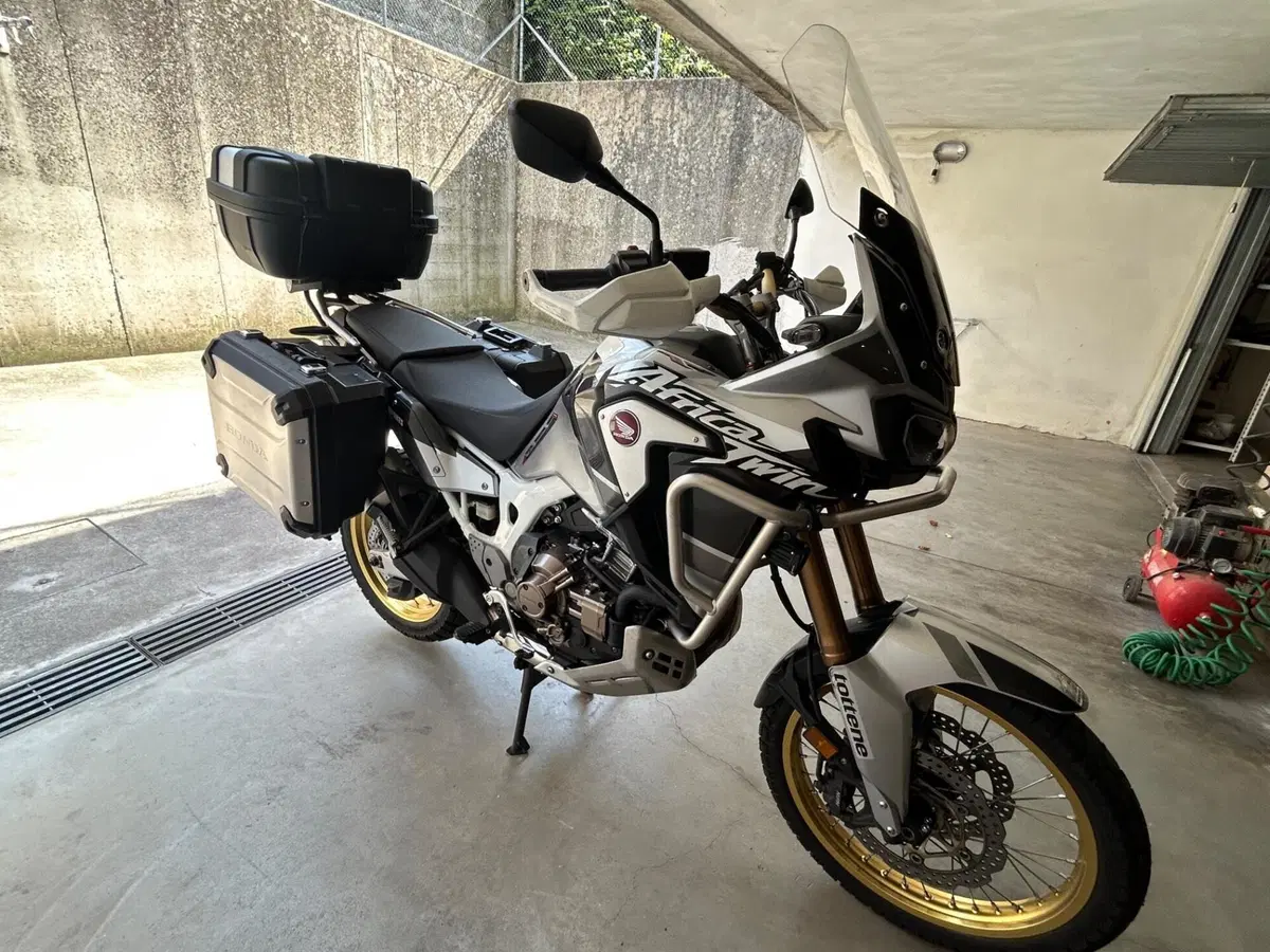 Honda Africa Twin CRF 1000L Adventure Sports DCT (2018 - 19) (2)