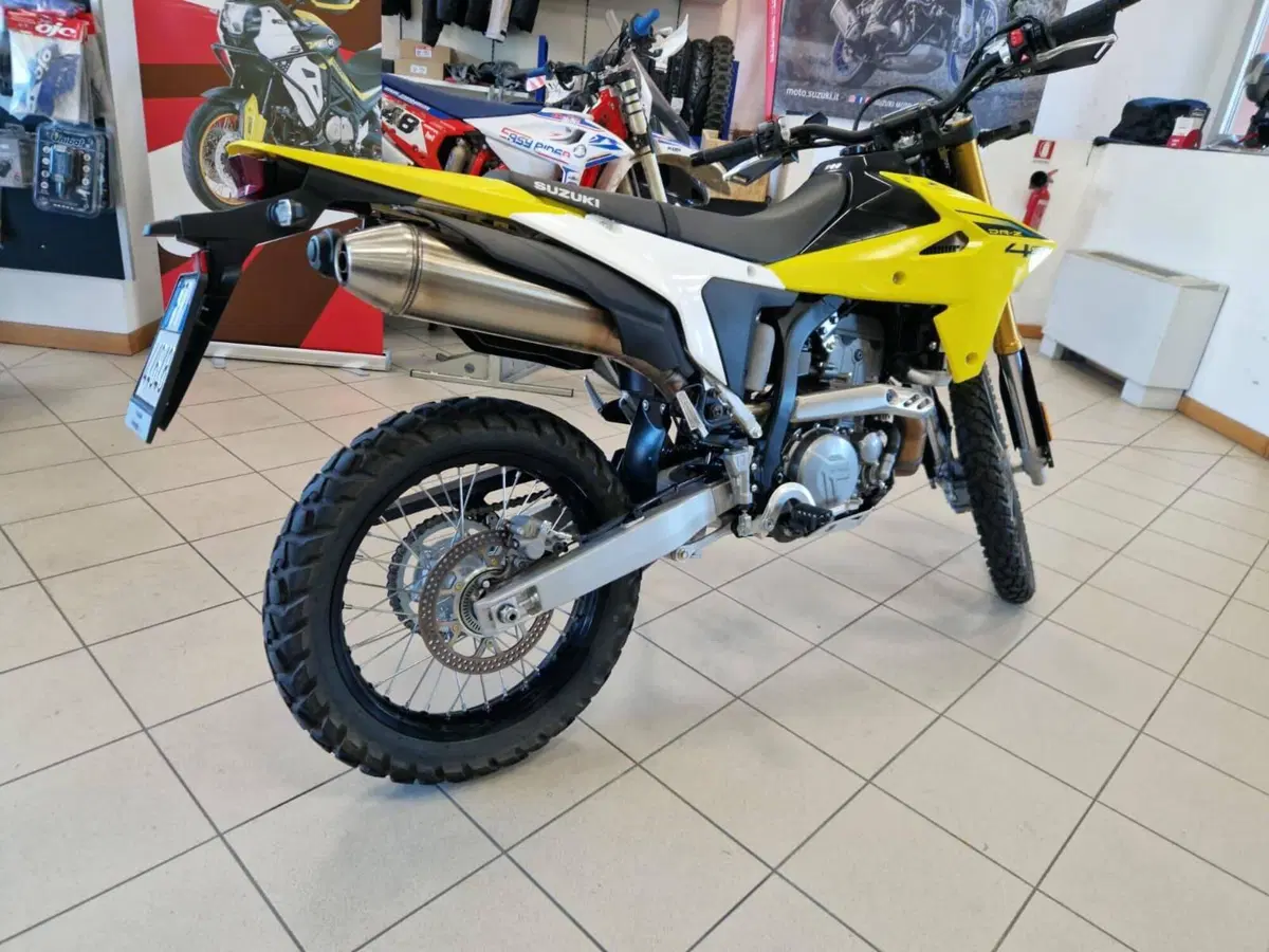 Suzuki DR-Z4S (2025 - 26) (3)