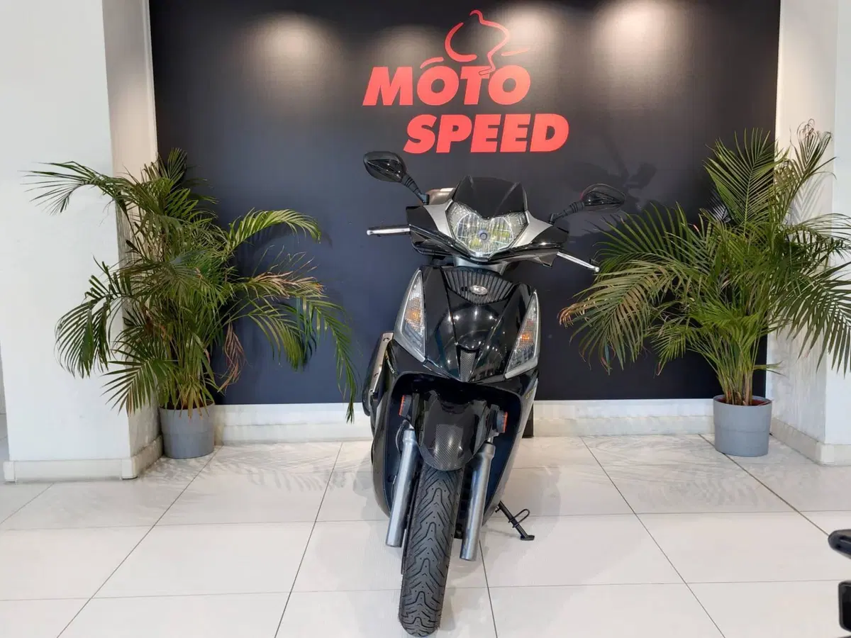 Kymco People 300i GT ABS (2016 - 20) (3)