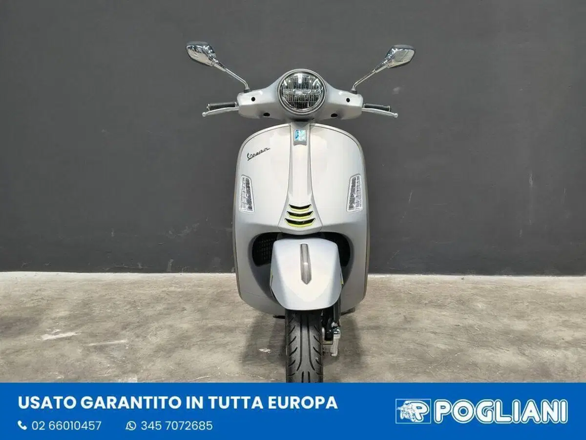 Vespa GTS 300 Super Tech (2023 - 24) (3)