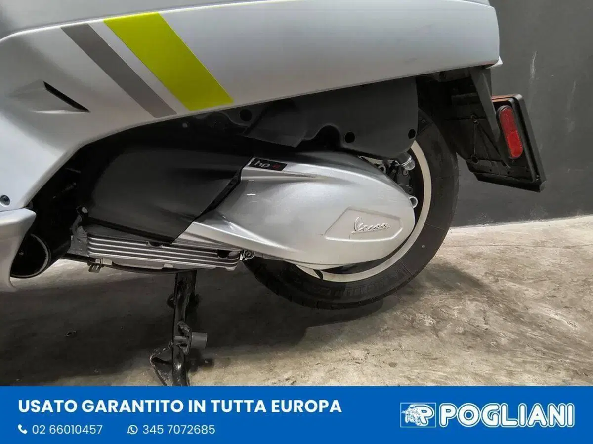Vespa GTS 300 Super Tech (2023 - 24) (10)