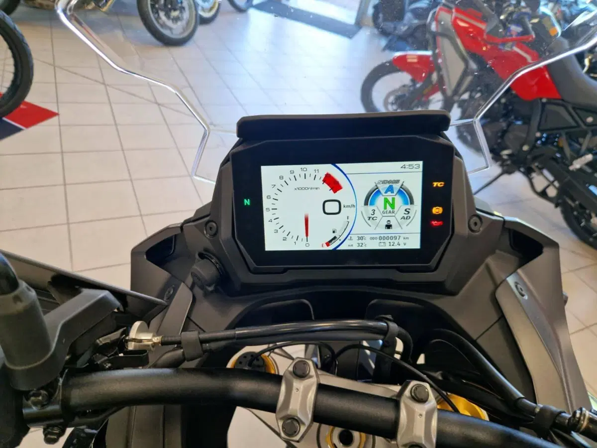 Suzuki GSX-S1000GX (2024 - 26) (7)
