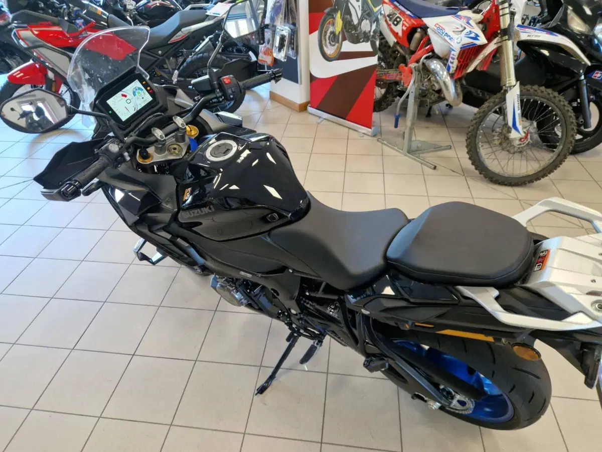Suzuki GSX-S1000GX (2024 - 26) (4)