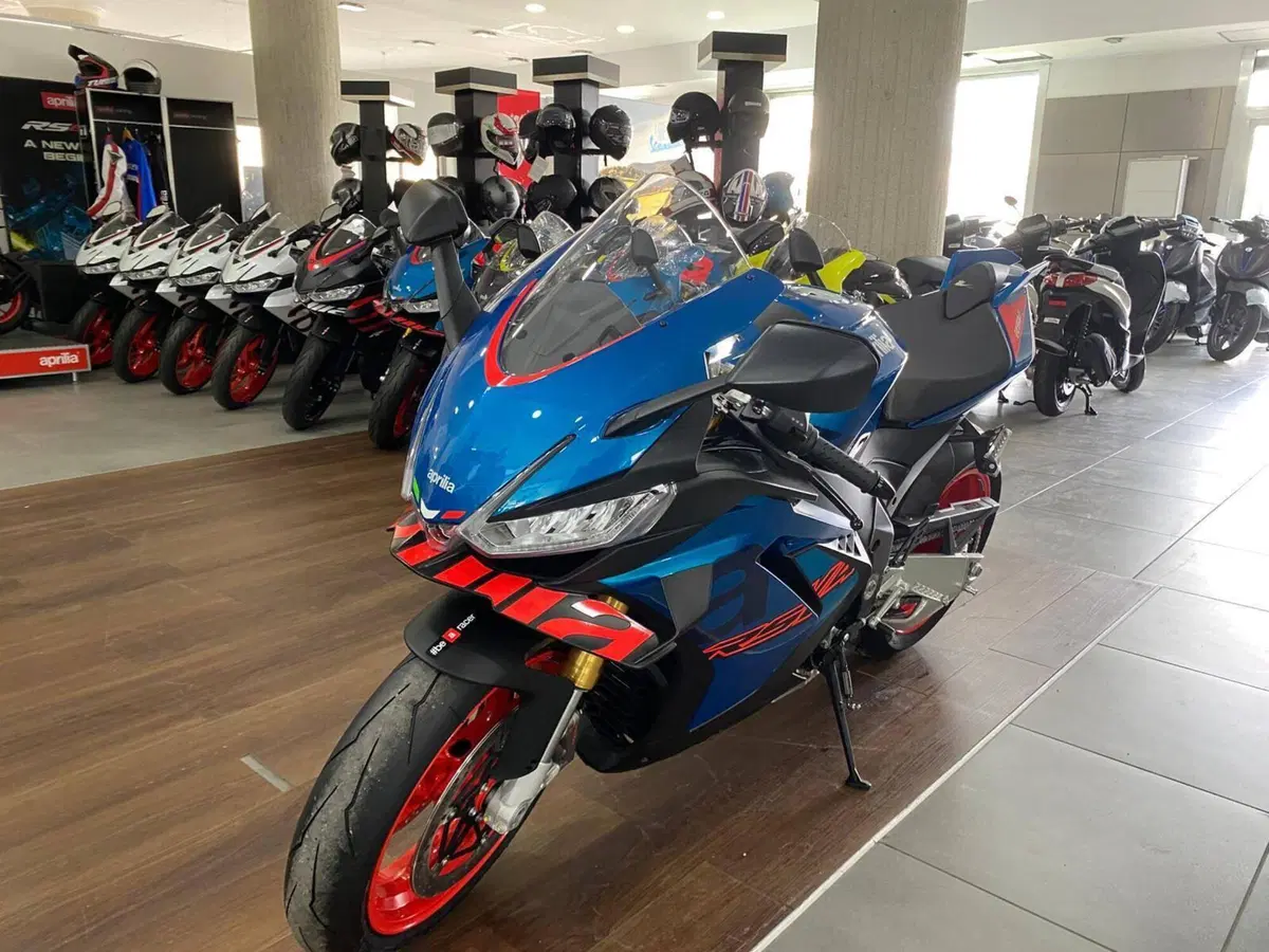 Aprilia RSV4 1100 (2025 - 26) (2)