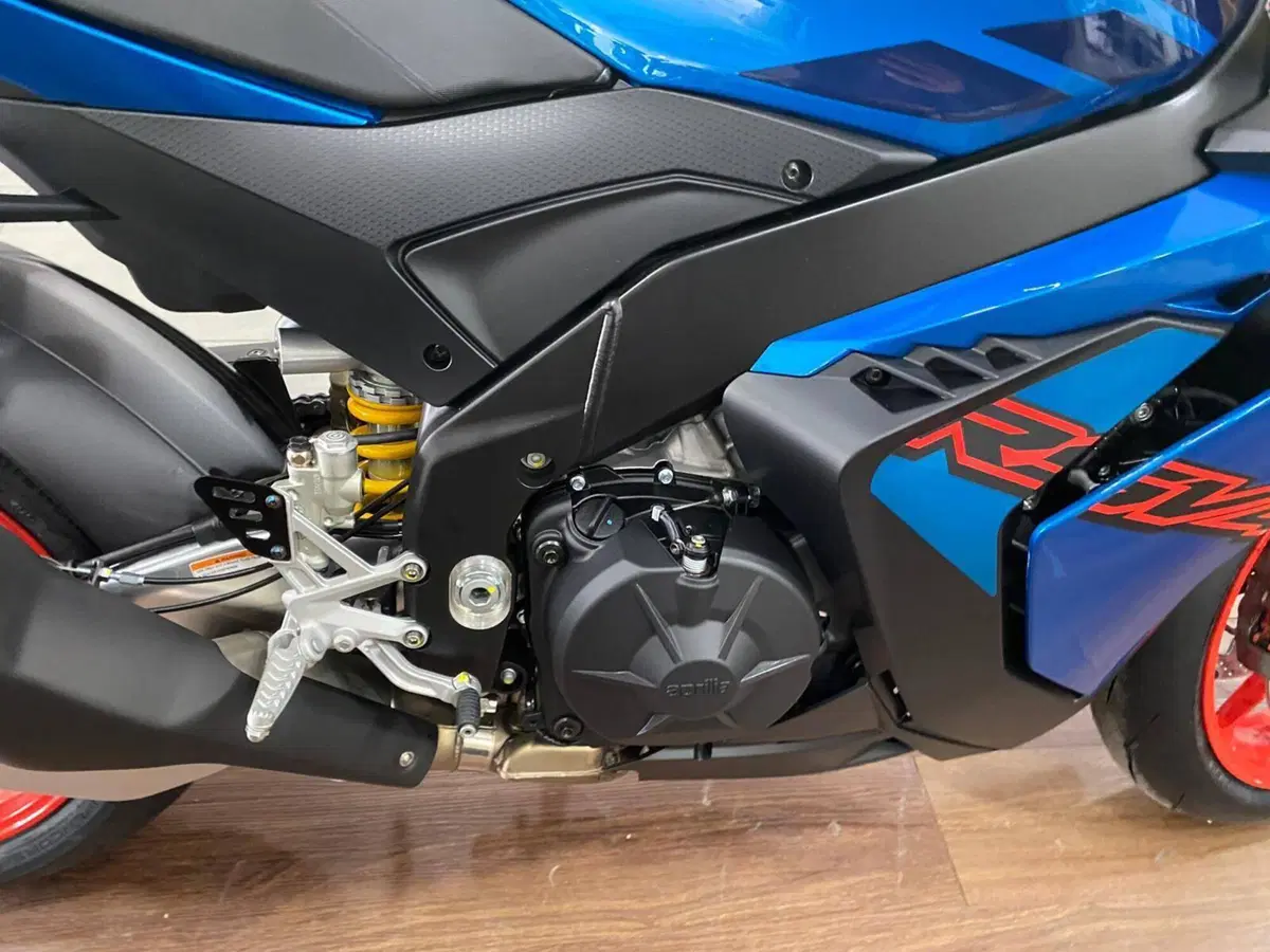 Aprilia RSV4 1100 (2025 - 26) (9)