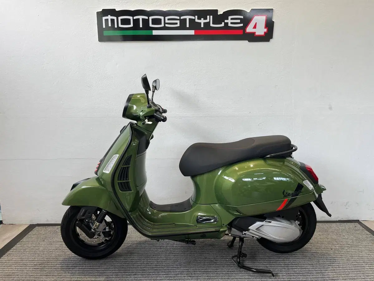 Vespa GTS 310 Supersport (2025 - 26) (2)
