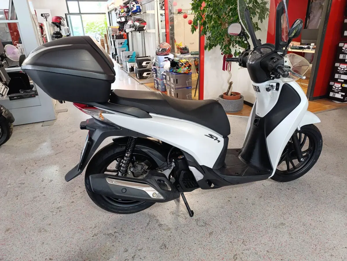 Honda SH 125 i ABS (2013 - 17) (4)