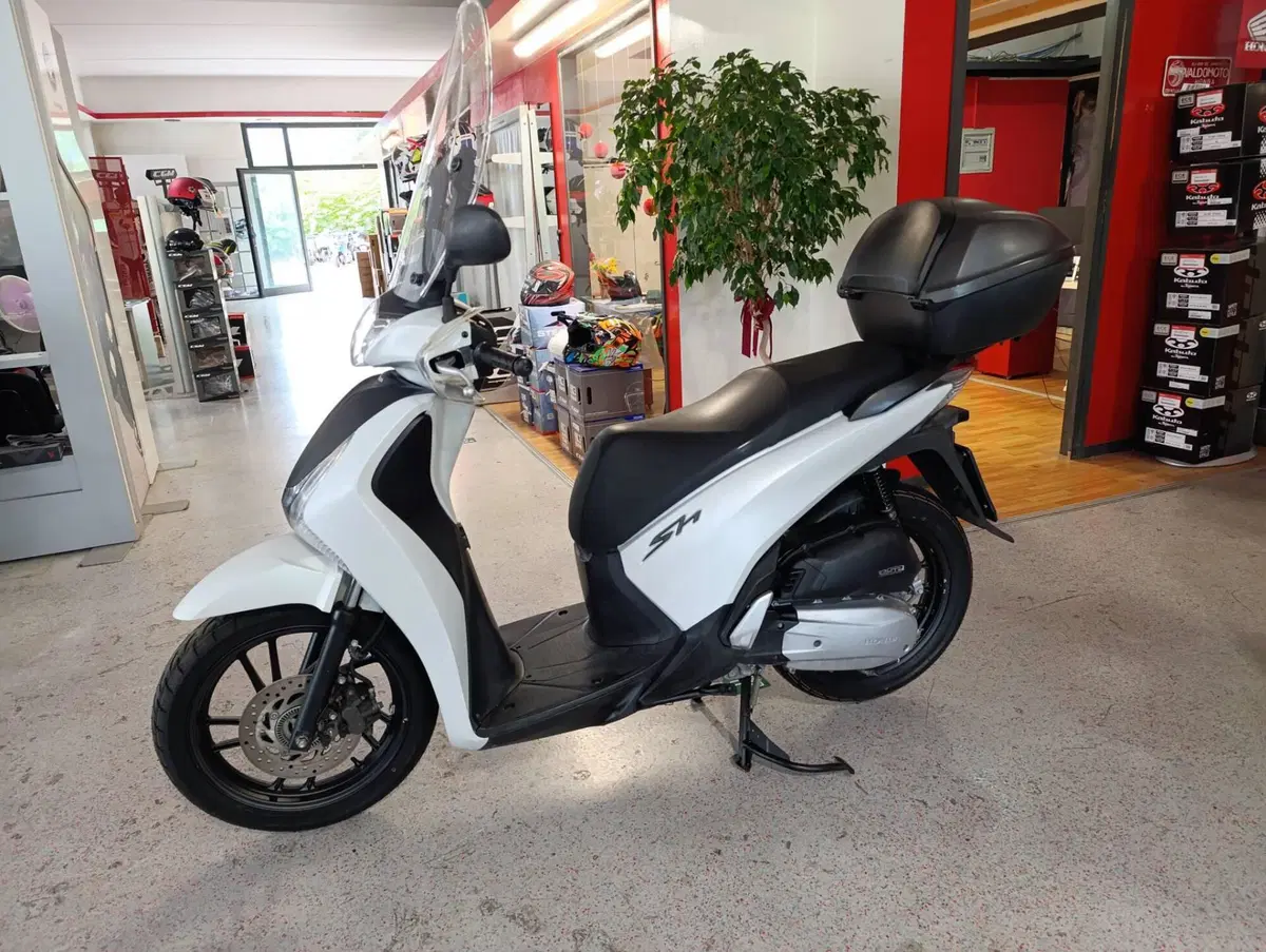 Honda SH 125 i ABS (2013 - 17) (6)