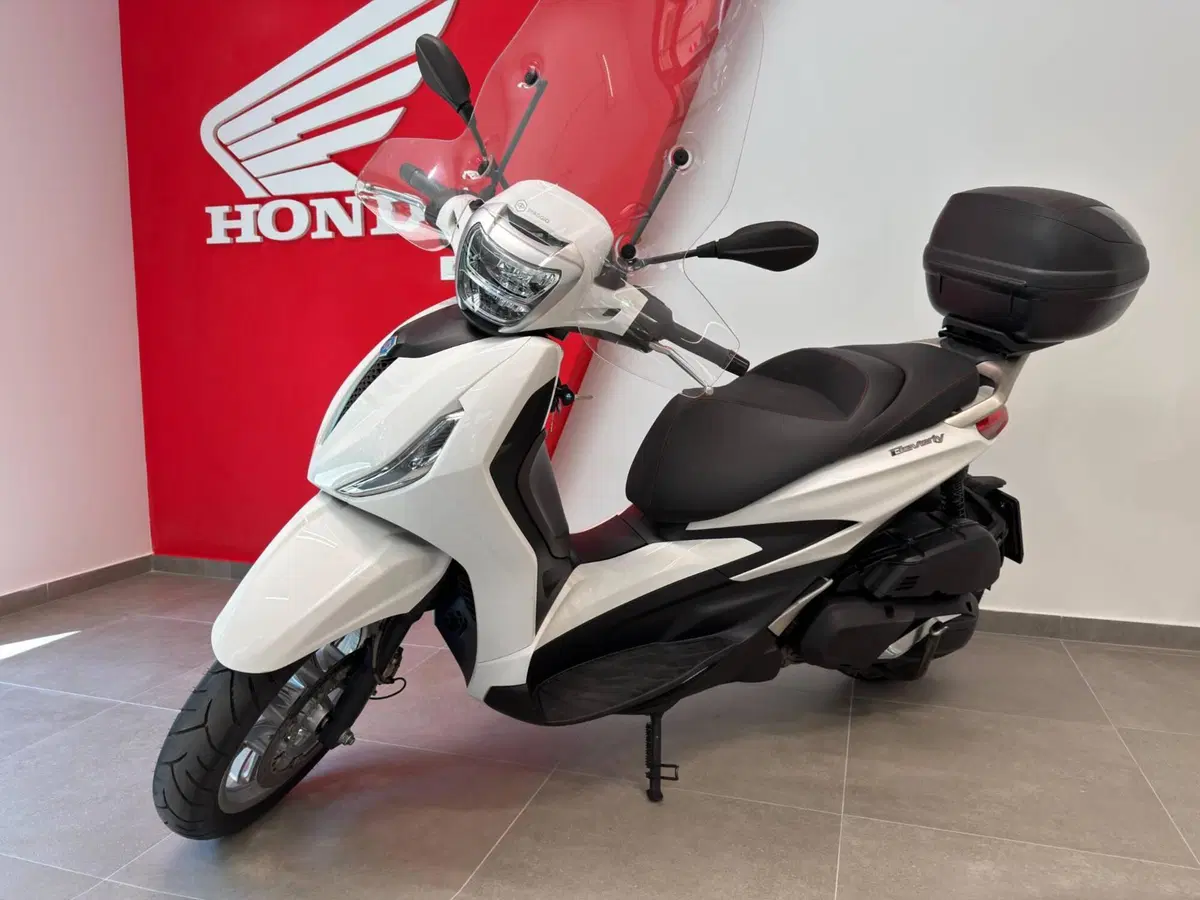 Piaggio Beverly 400 ABS-ASR (2021 - 24) (2)