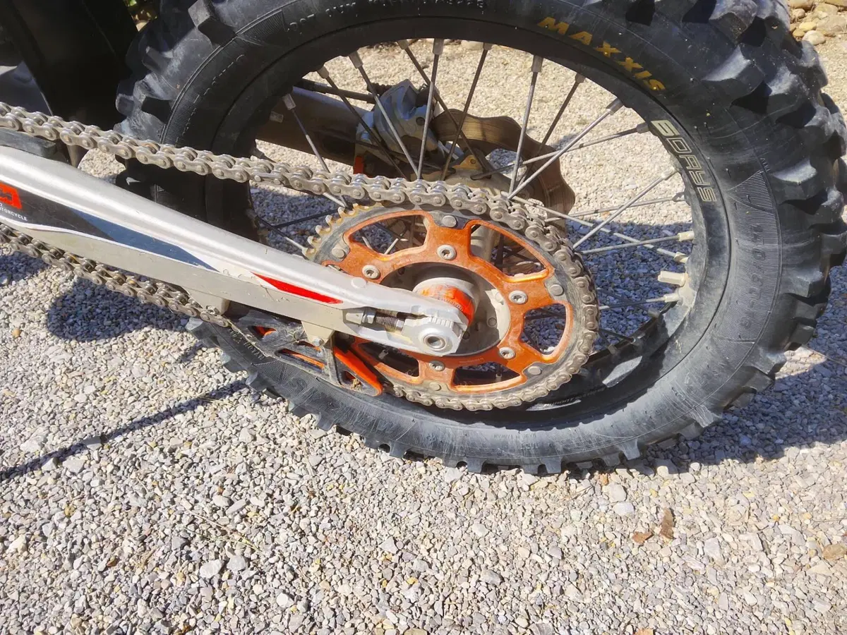 KTM 250 EXC TPI Six Days (2023) (5)