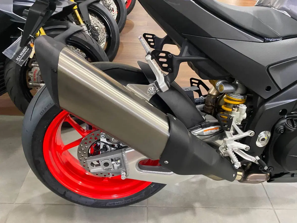 Aprilia RSV4 1100 (2025 - 26) (5)