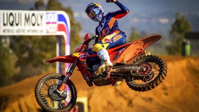 Lucas Coenen domina il GP del Sudafrica e allunga nel Mondiale MXGP [VIDEO]