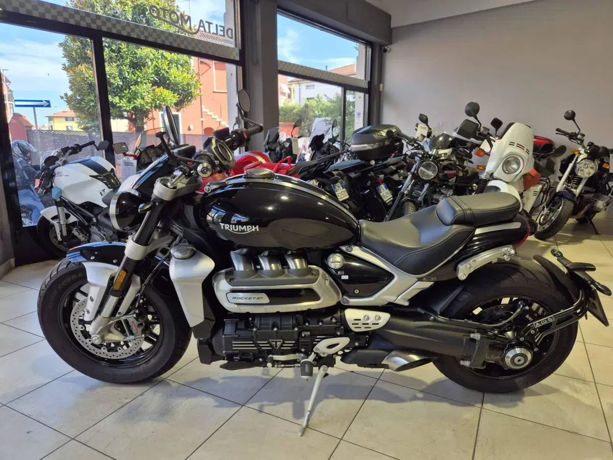 Triumph Rocket 3 R (2021 - 24) (5)