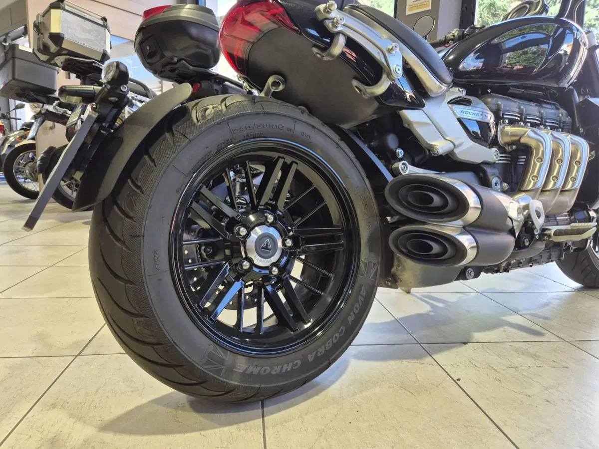 Triumph Rocket 3 R (2021 - 24) (9)