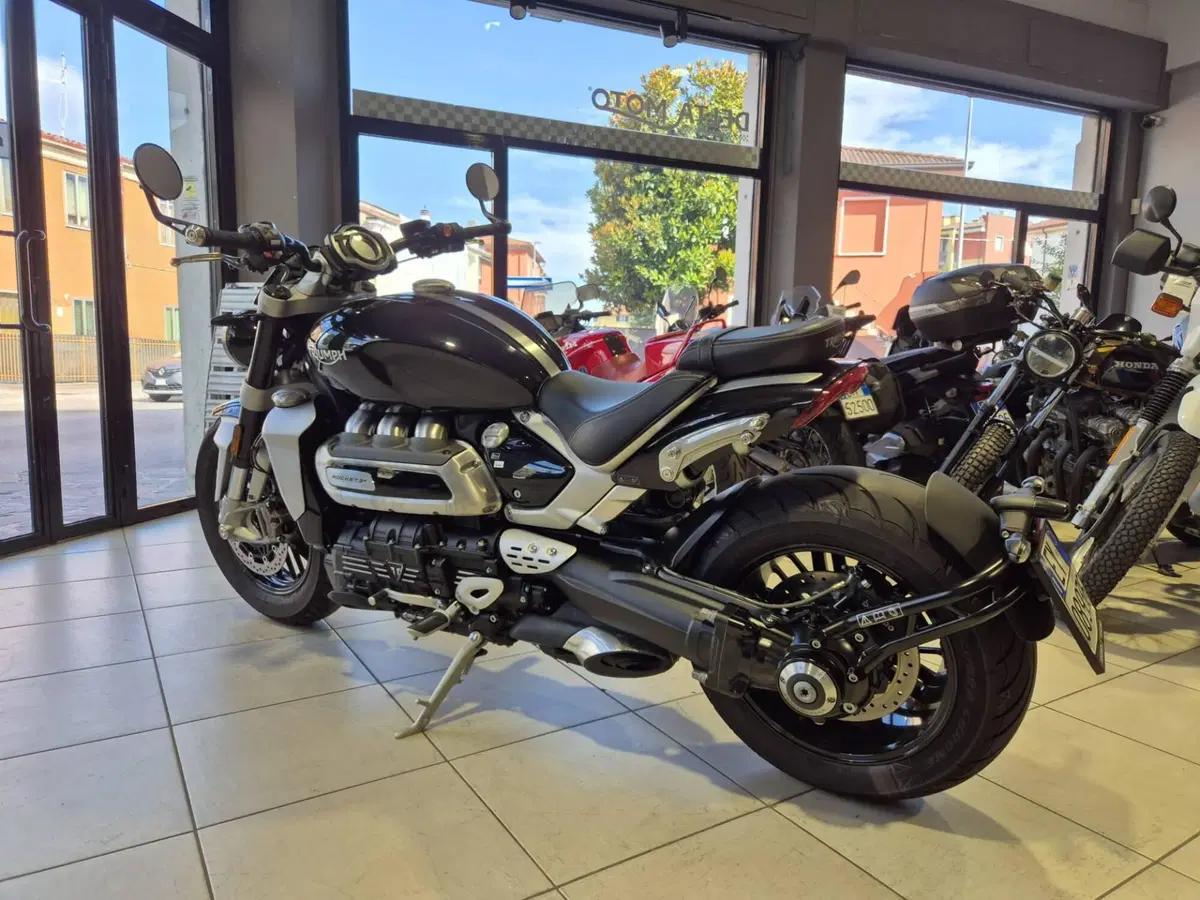 Triumph Rocket 3 R (2021 - 24) (6)