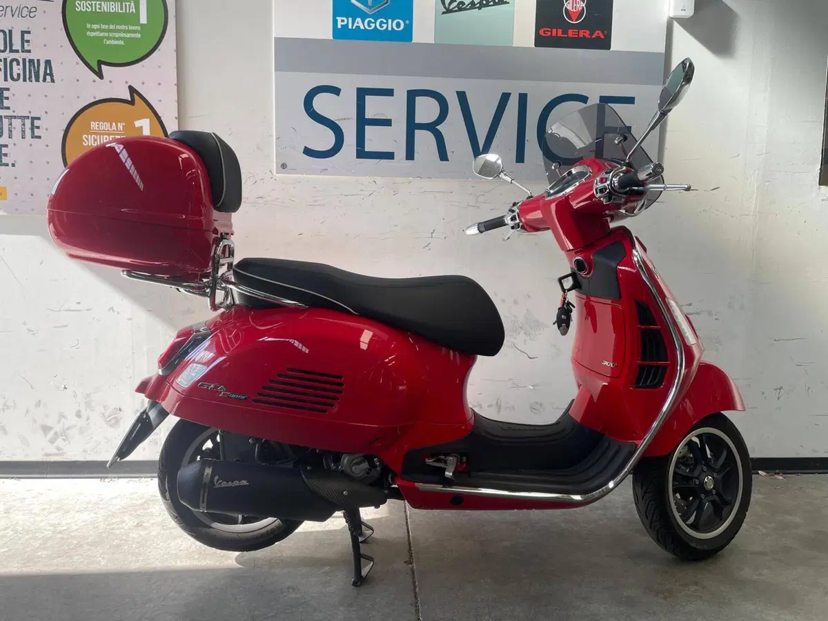 Vespa GTS 300 Super (2023 - 24)