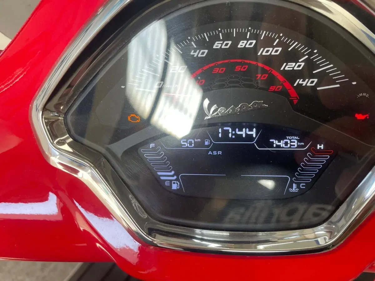 Vespa GTS 300 Super (2023 - 24) (3)