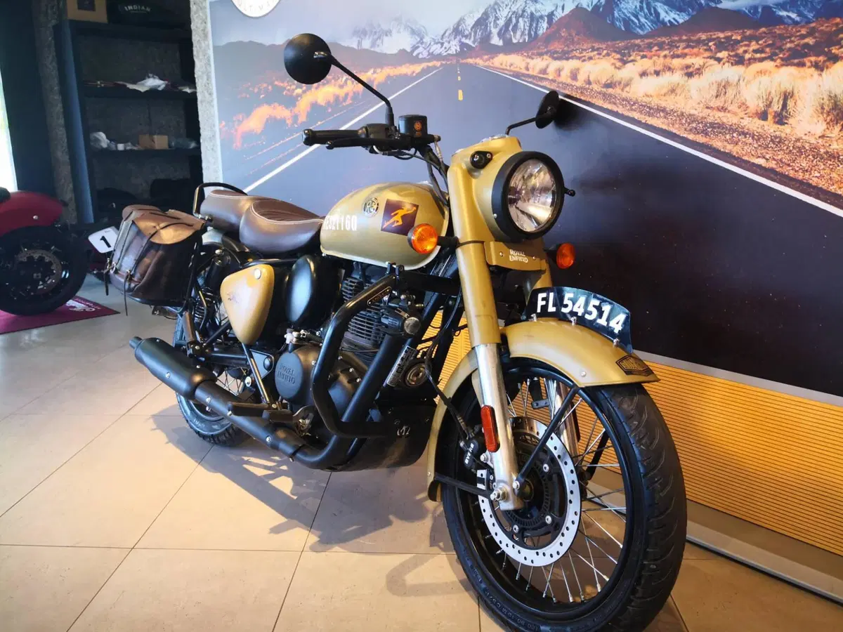 Royal Enfield Classic 350 (2021 - 26) (3)