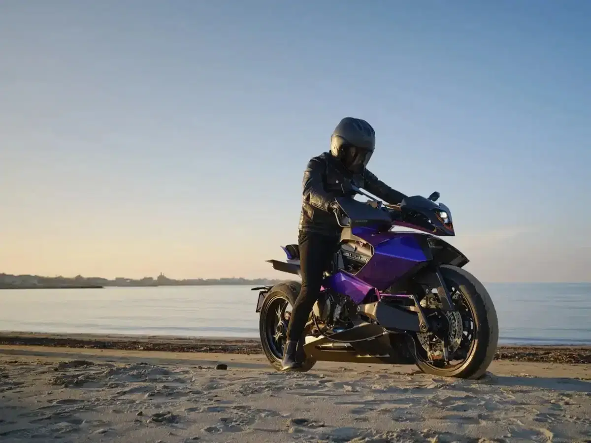 Vyrus Alien. Col motore Ducati supera i 200 cavalli! (5)