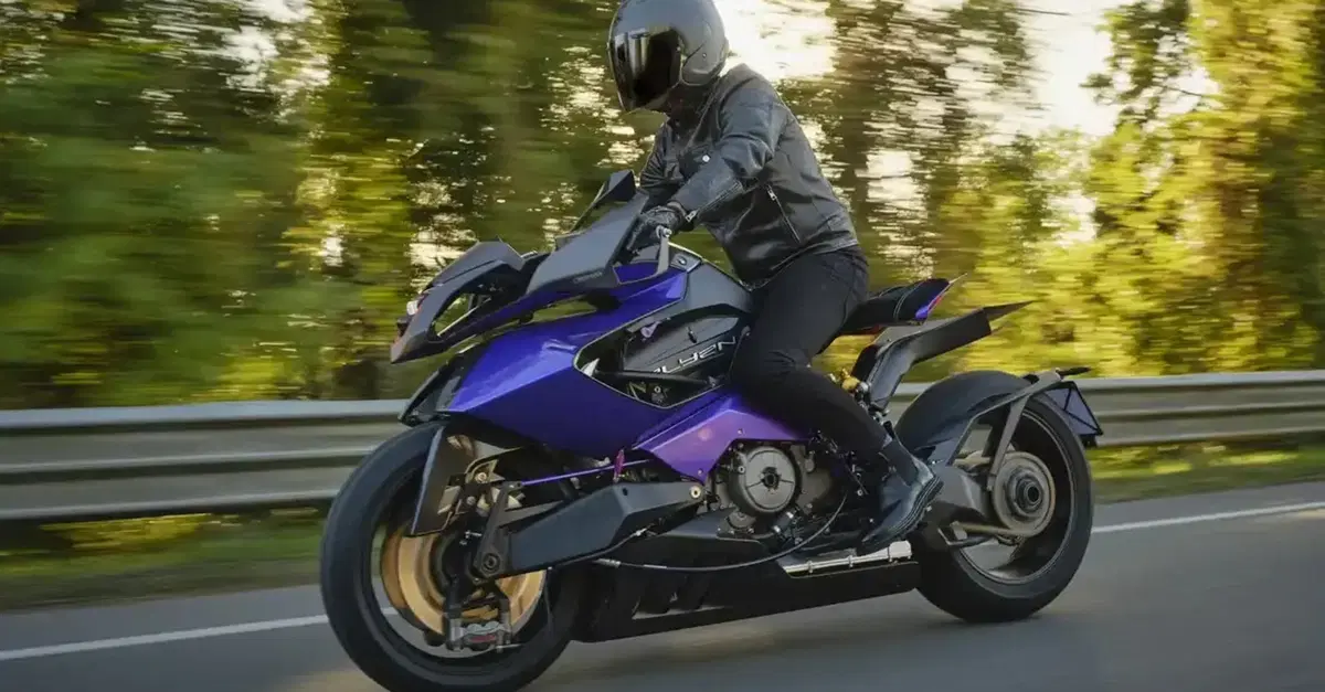 Vyrus Alien. Col motore Ducati supera i 200 cavalli!