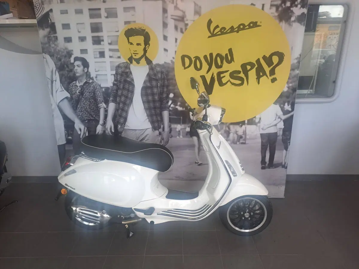 Vespa Sprint 50 (2021 - 24) (2)