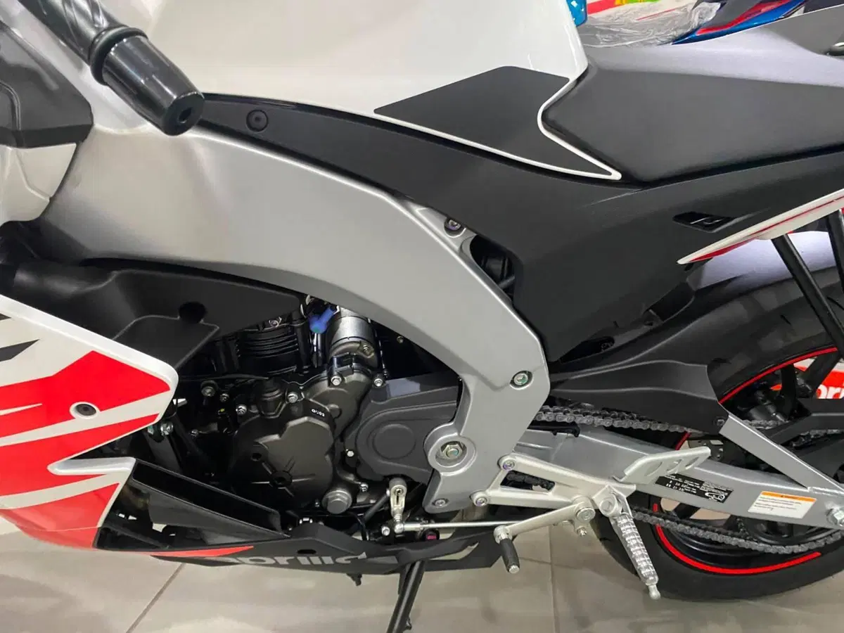 Aprilia RS 125 (2025 - 26) (4)