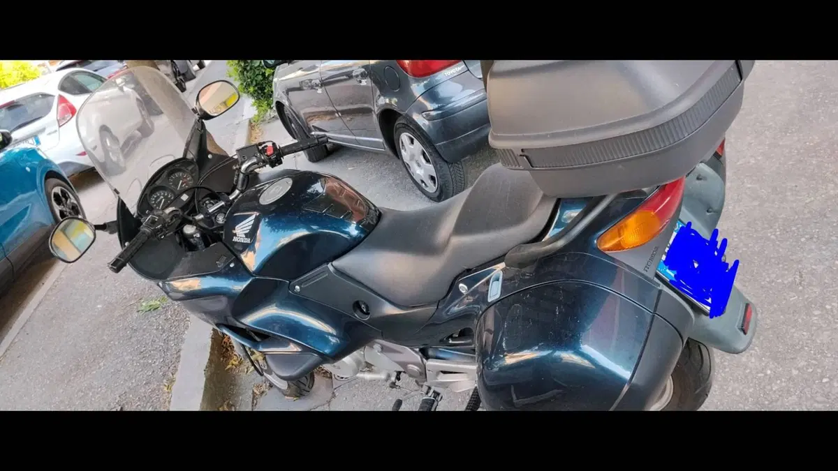 Honda Deauville 650 (1998 - 01) (2)