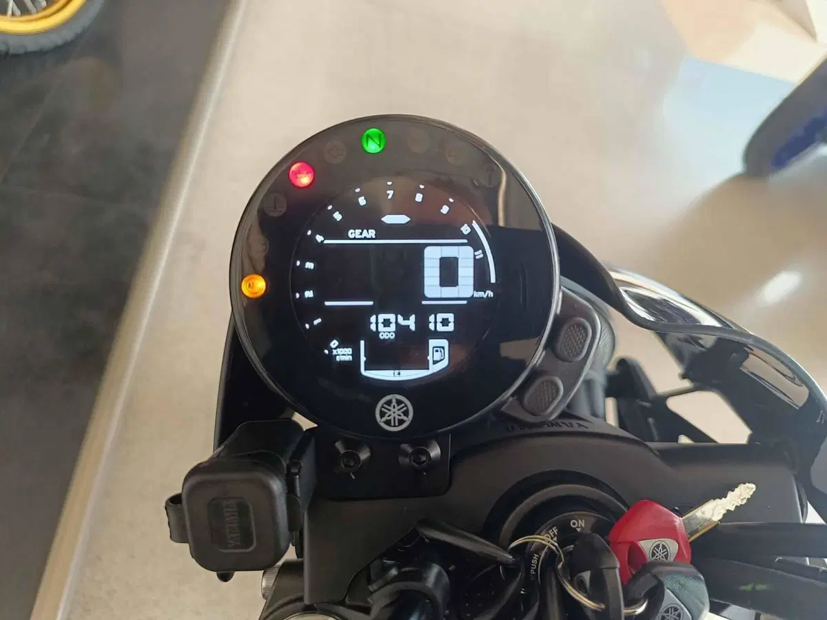 Yamaha XSR 700 (2022 - 26) (4)