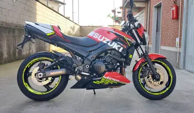 Suzuki GSR 600 (2006 - 11) usata