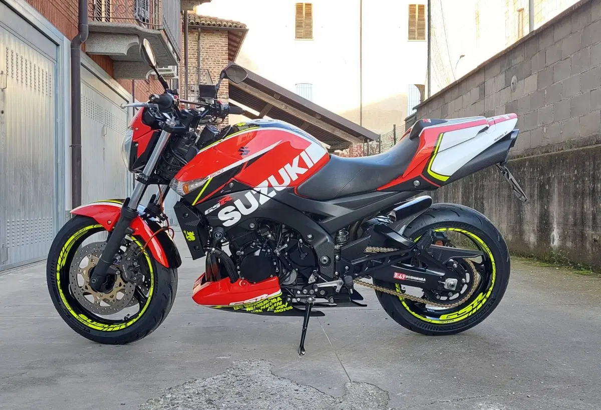 Suzuki GSR 600 (2006 - 11) (2)