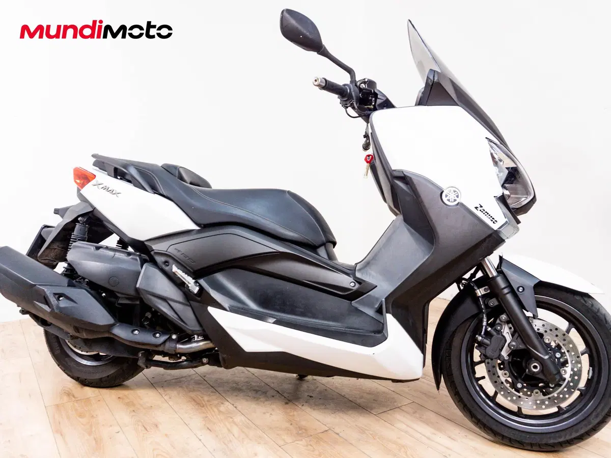Yamaha X-Max 400 Tech Max (2020) (2)