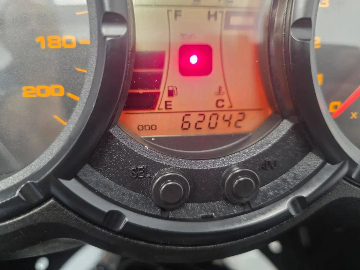 Suzuki V-Strom 650 (2008 - 11) (11)