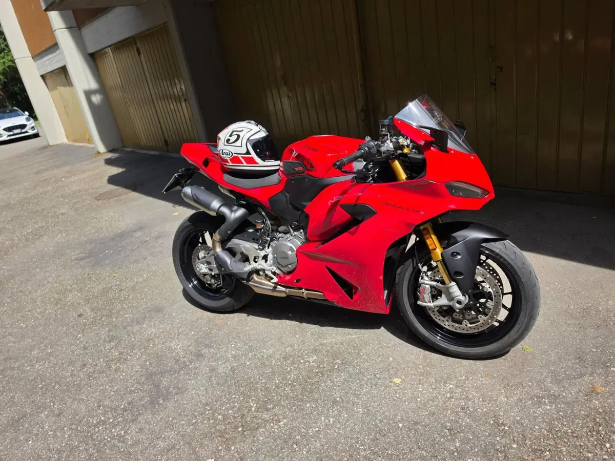Ducati Panigale V2 S (2025 - 26)