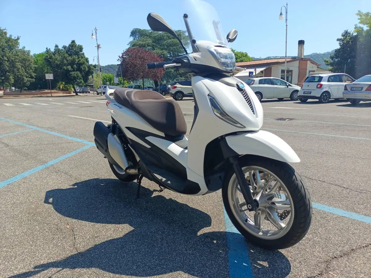Piaggio Beverly 400 ABS-ASR (2021 - 24) (6)
