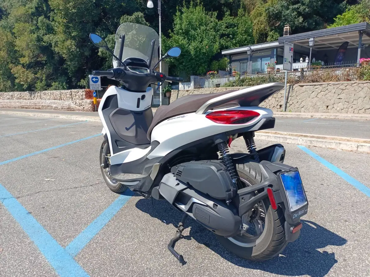 Piaggio Beverly 400 ABS-ASR (2021 - 24) (7)