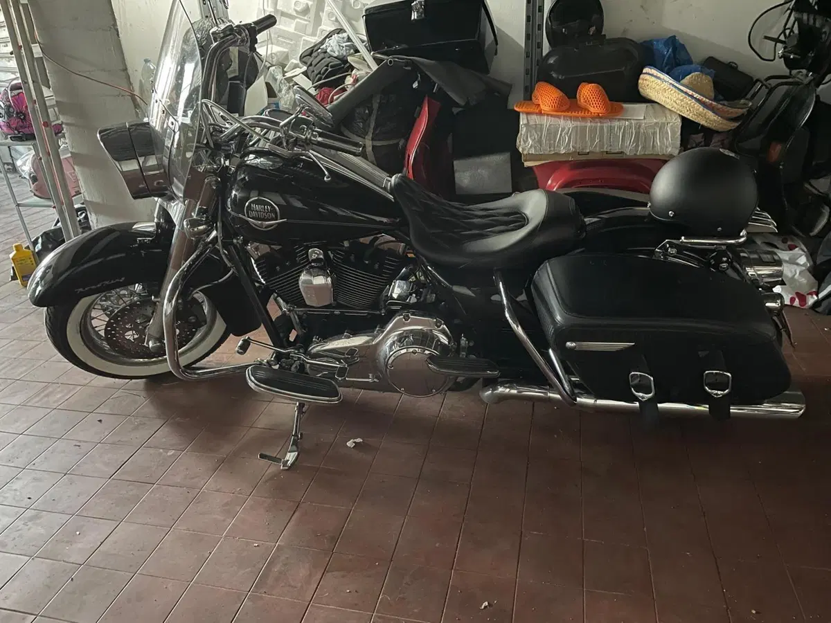 Harley-Davidson 1584 Road King Classic (2007 - 11) - FLHRCI (2)