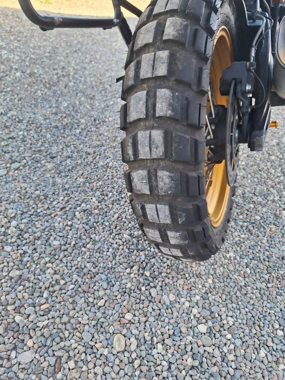 Moto Morini X-Cape 650 Gold Wheels Edition (2022 - 26) (4)