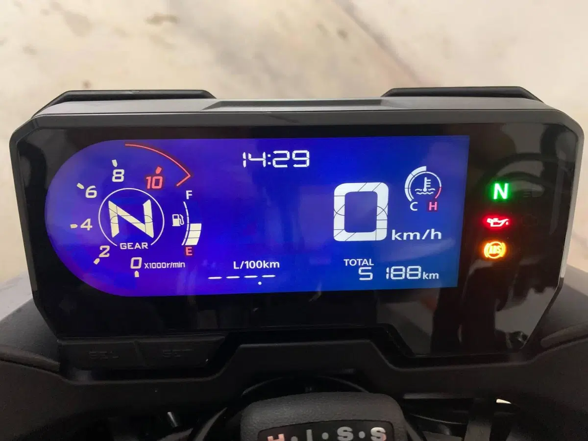 Honda CB 500 F (2021) (5)