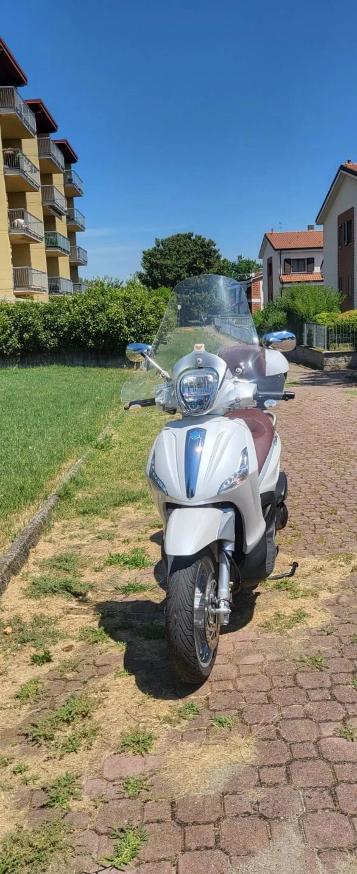Piaggio Beverly 300 ABS-ASR (2021 - 25) (3)
