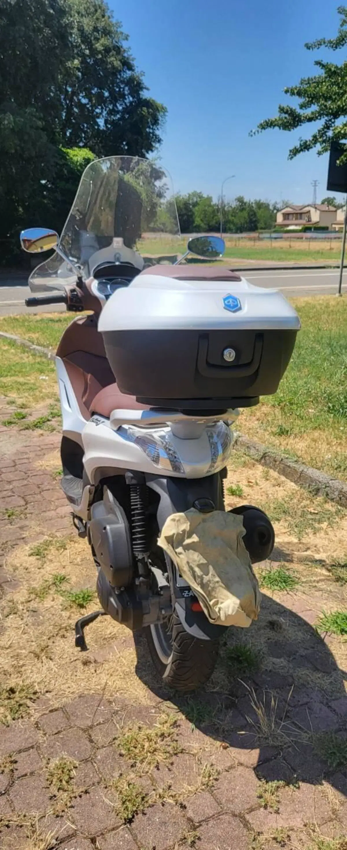 Piaggio Beverly 300 ABS-ASR (2021 - 25) (4)
