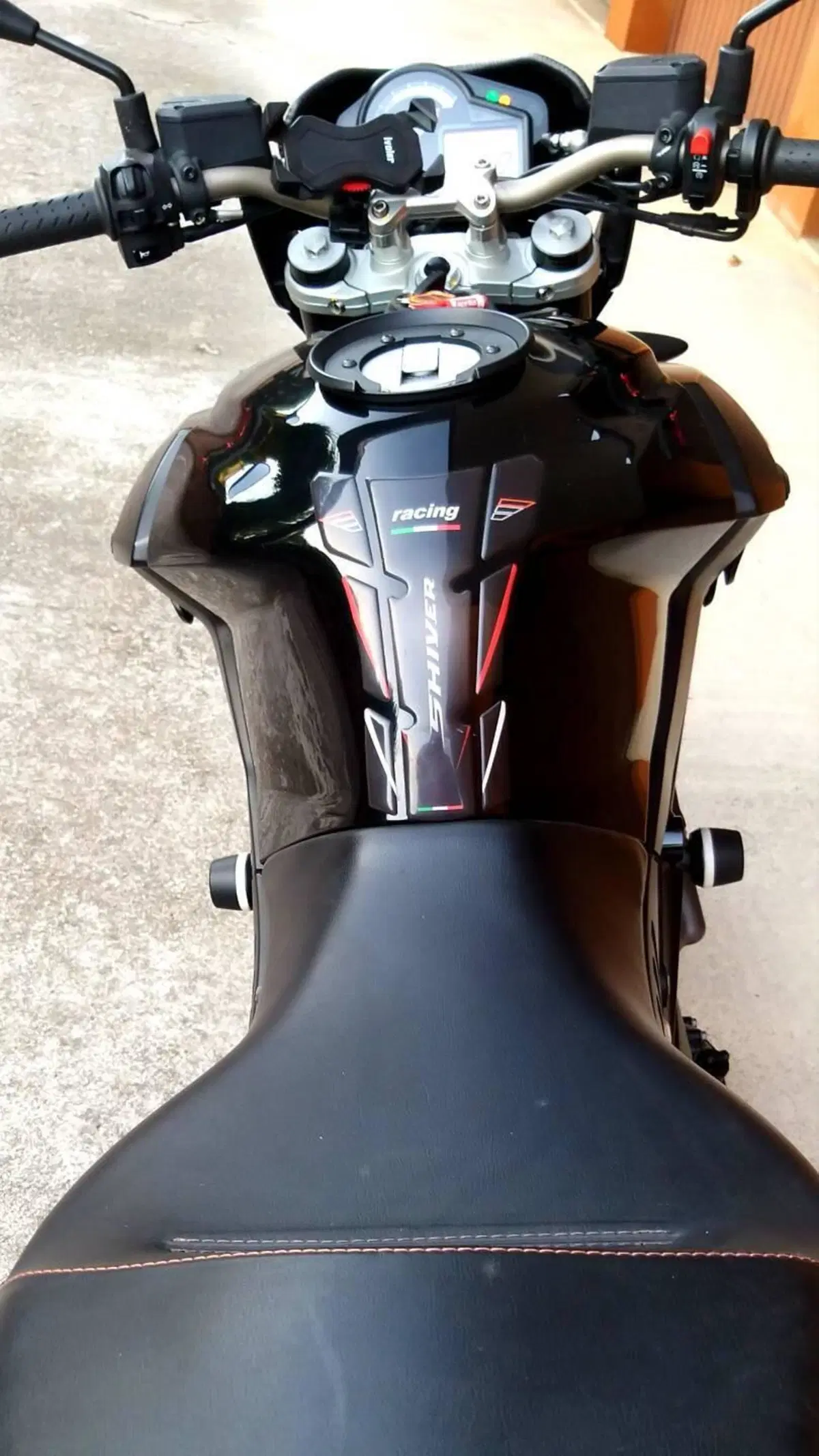 Aprilia Shiver 750 ABS (2010 - 17) (2)