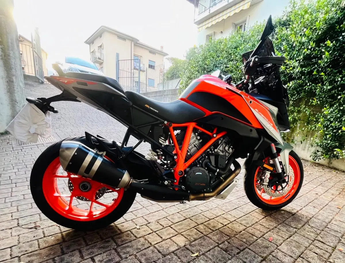 KTM 1290 Super Duke GT ABS (2016 - 18) (9)