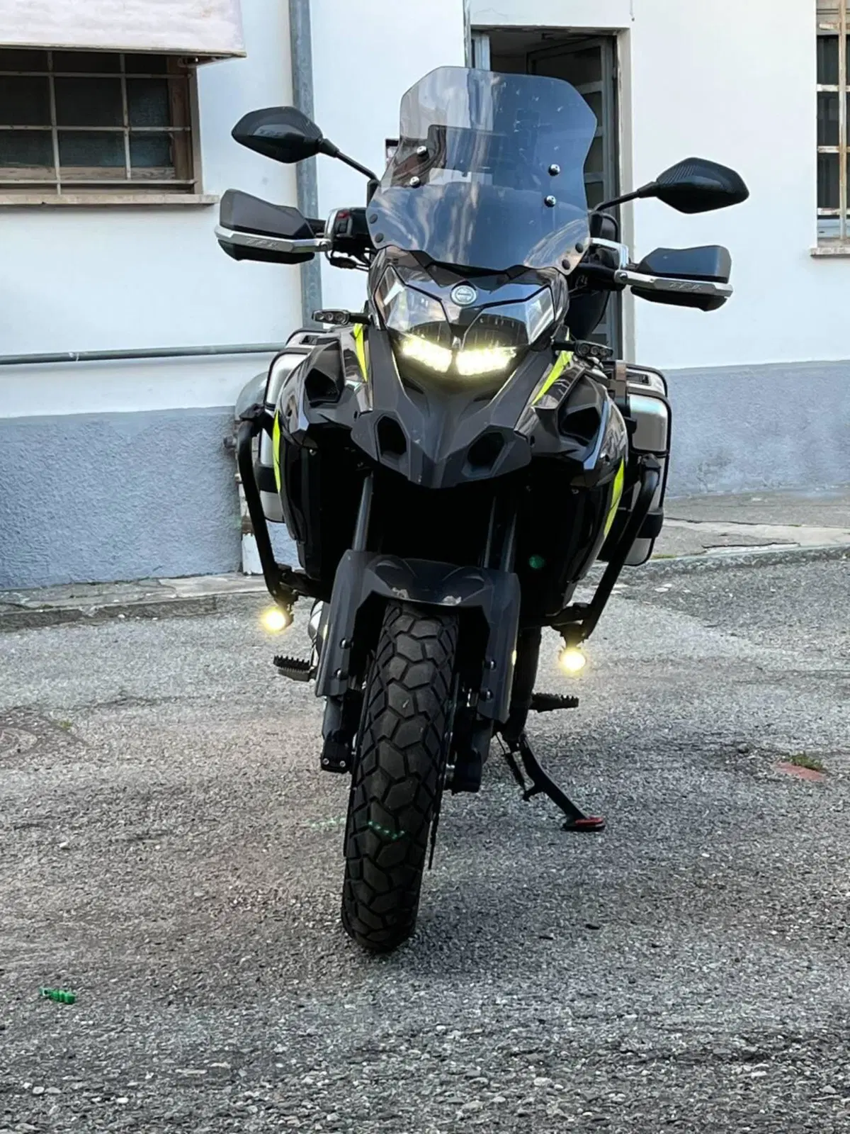 Benelli TRK 502 (2021 - 25) (2)