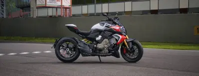 Ducati Diavel V4 RS (2026) nuova