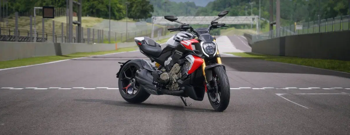 Ducati Diavel V4 RS (2026) (2)