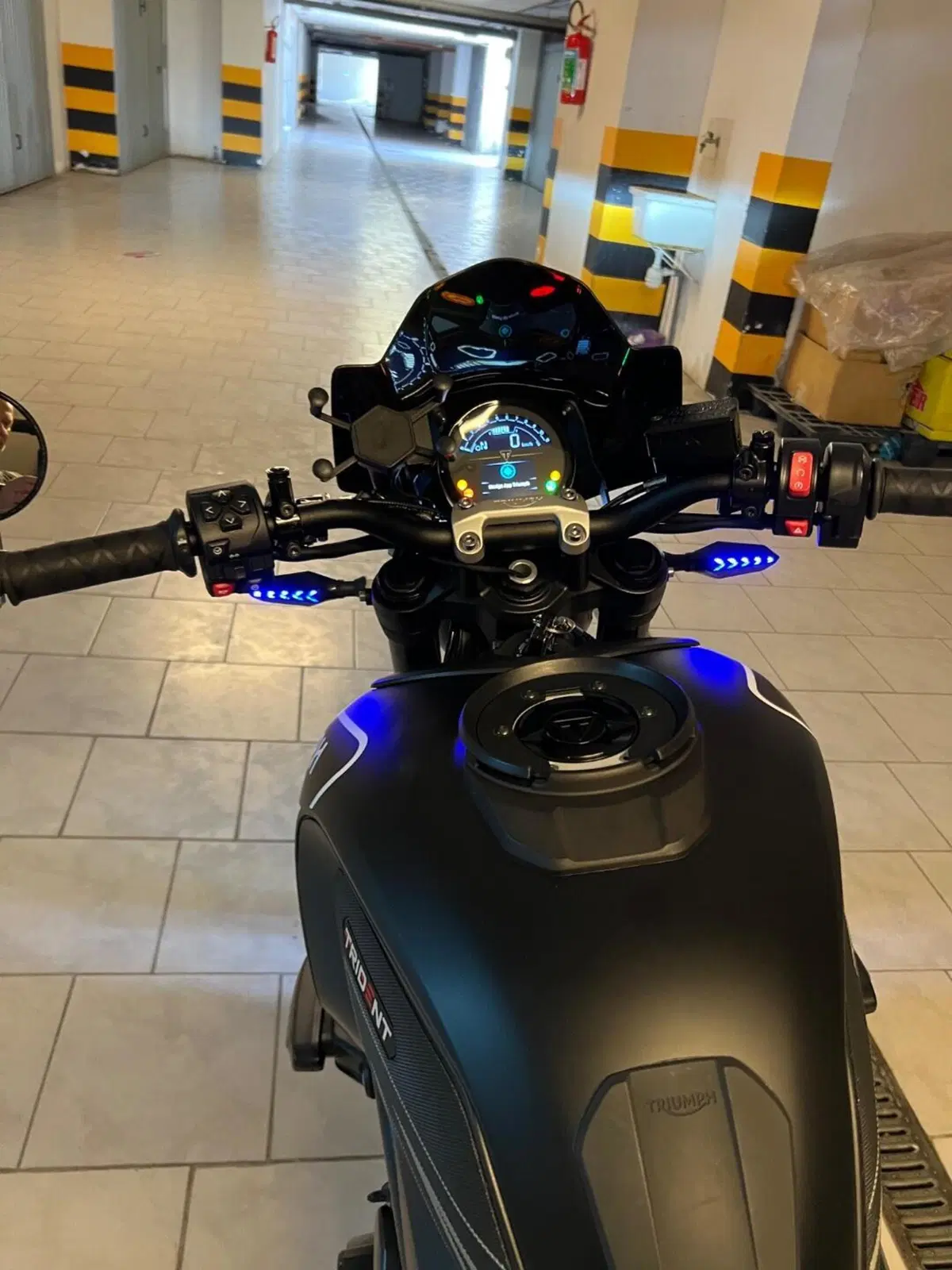 Triumph Trident 660 (2021 - 24) (2)